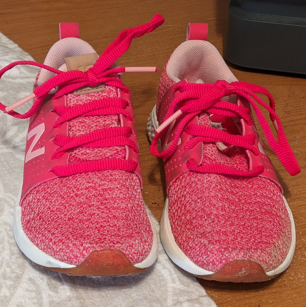 Little kids New Balance running shoe size 11